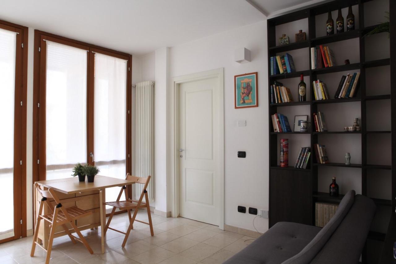 Terrace Apartment Close To Metro Station Milánó Kültér fotó