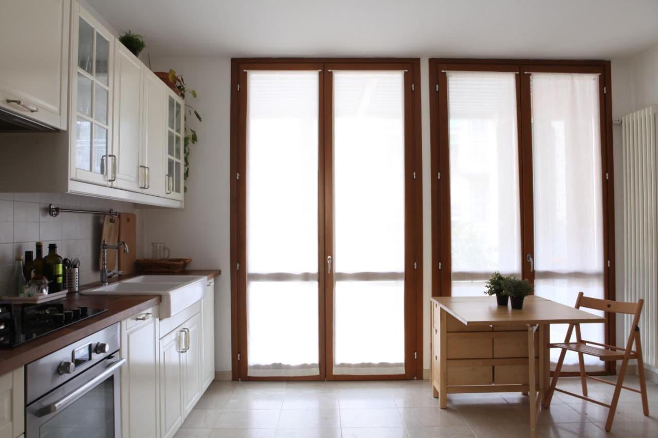 Terrace Apartment Close To Metro Station Milánó Kültér fotó