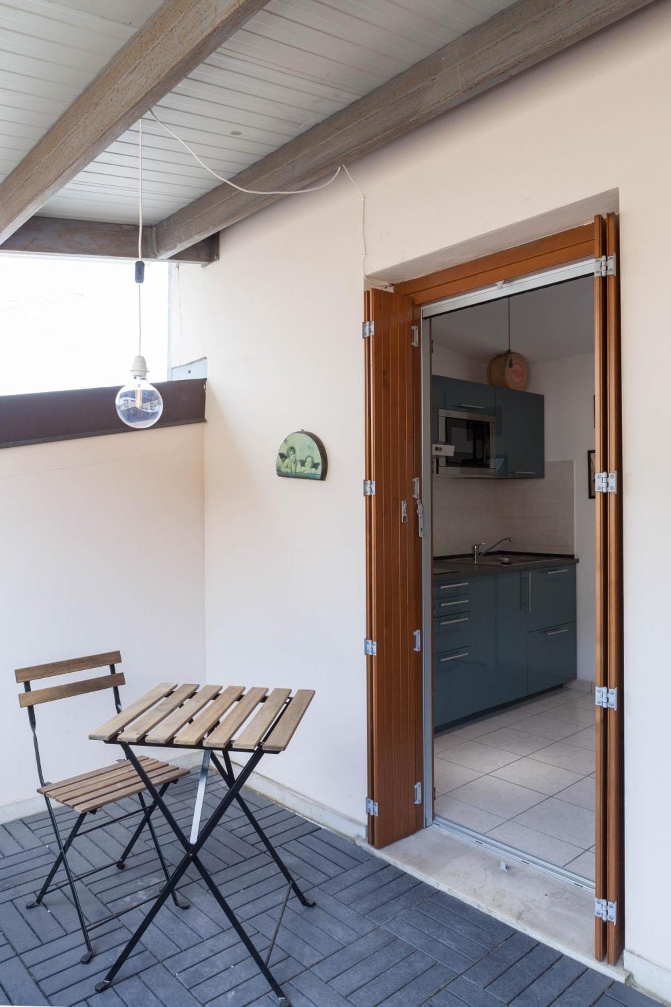 Terrace Apartment Close To Metro Station Milánó Kültér fotó